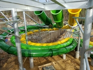 Campo da giuoco a spirale all'aperto dello scorrevole dello stagno di acqua dello scorrevole della vetroresina per il parco di divertimenti