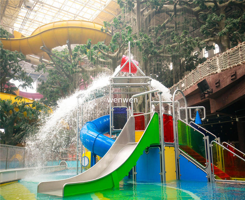 Più di 120 mesi di vita del parco acquatico scivolo con supporto in acciaio galvanizzato al carbonio